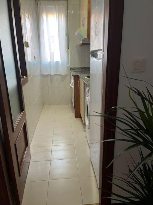 Acogedor Y Soleado Apartamento Recien Amueblado En Gijón Exteriör bild